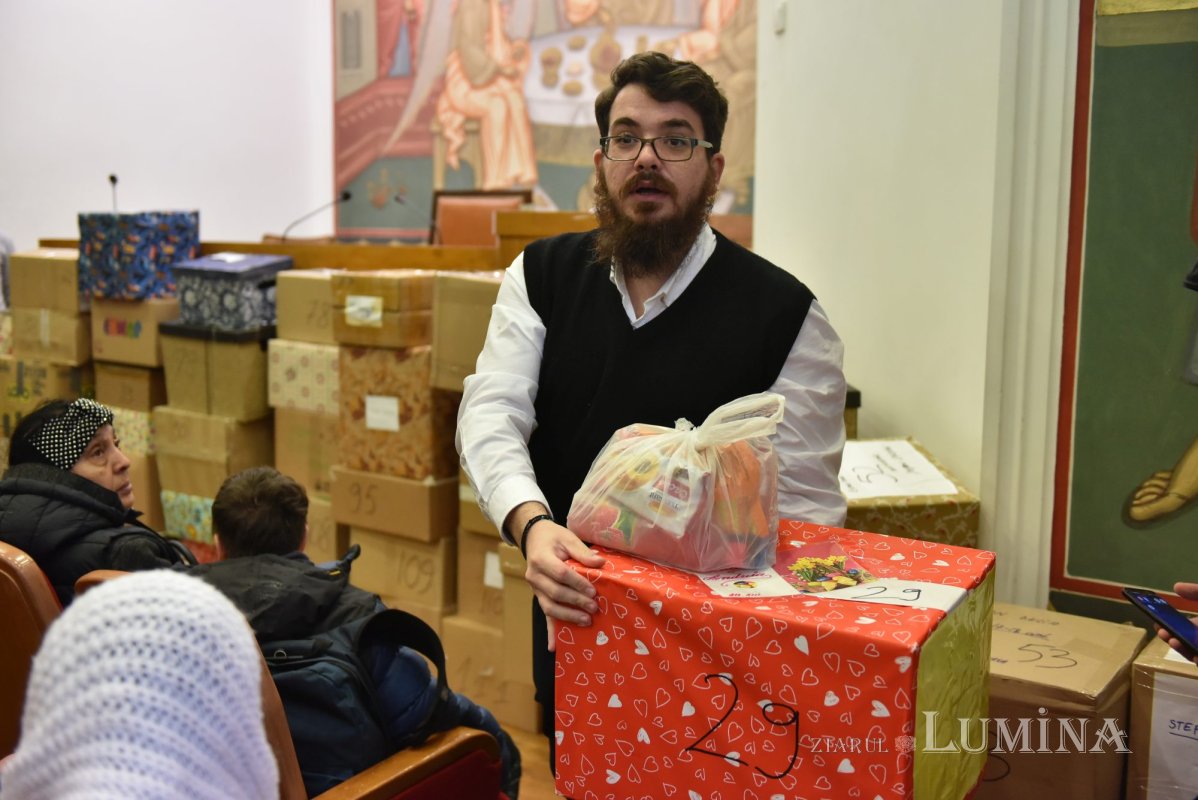 Proiectul „Îmbracă un copil de Paști”  în Protoieria Sector 3 Capitală 249317