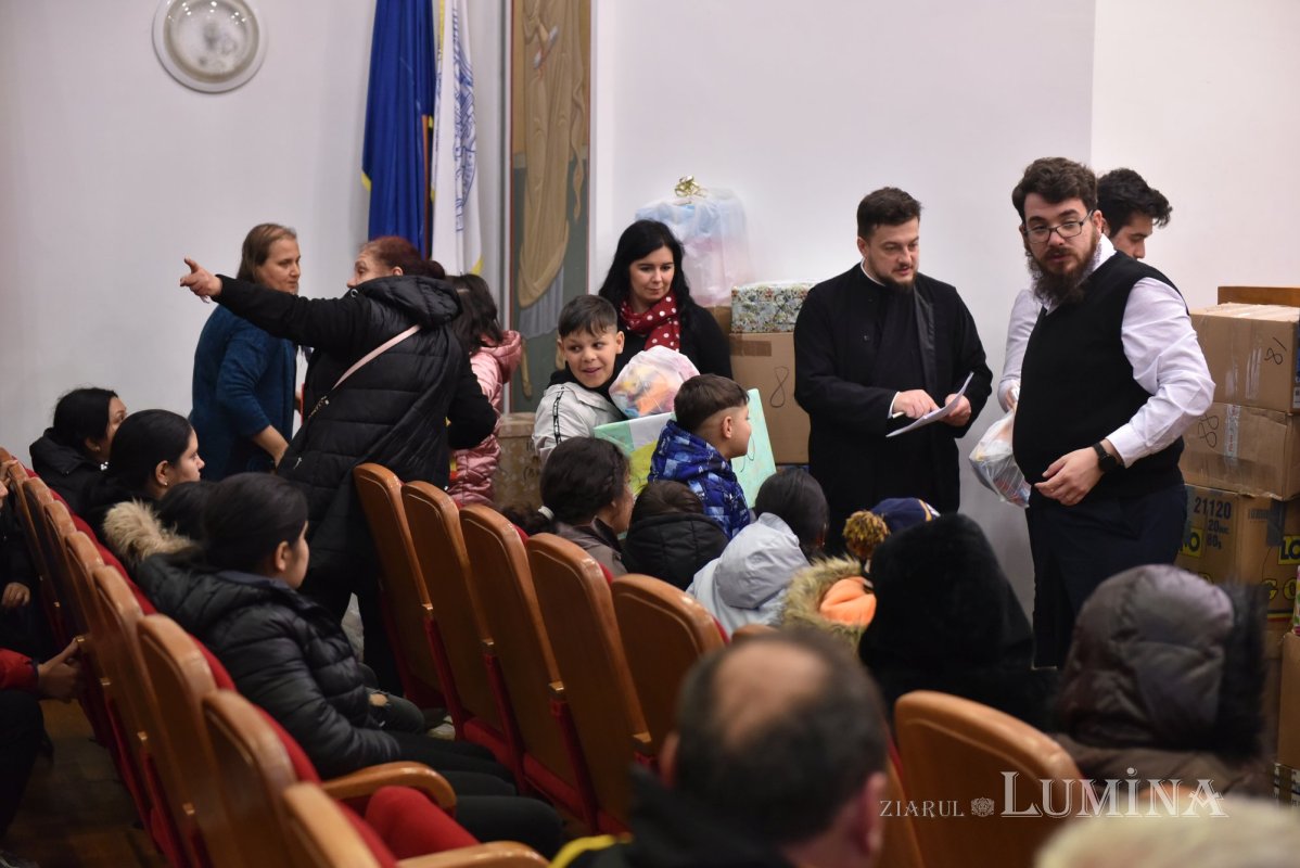 Proiectul „Îmbracă un copil de Paști”  în Protoieria Sector 3 Capitală 249318