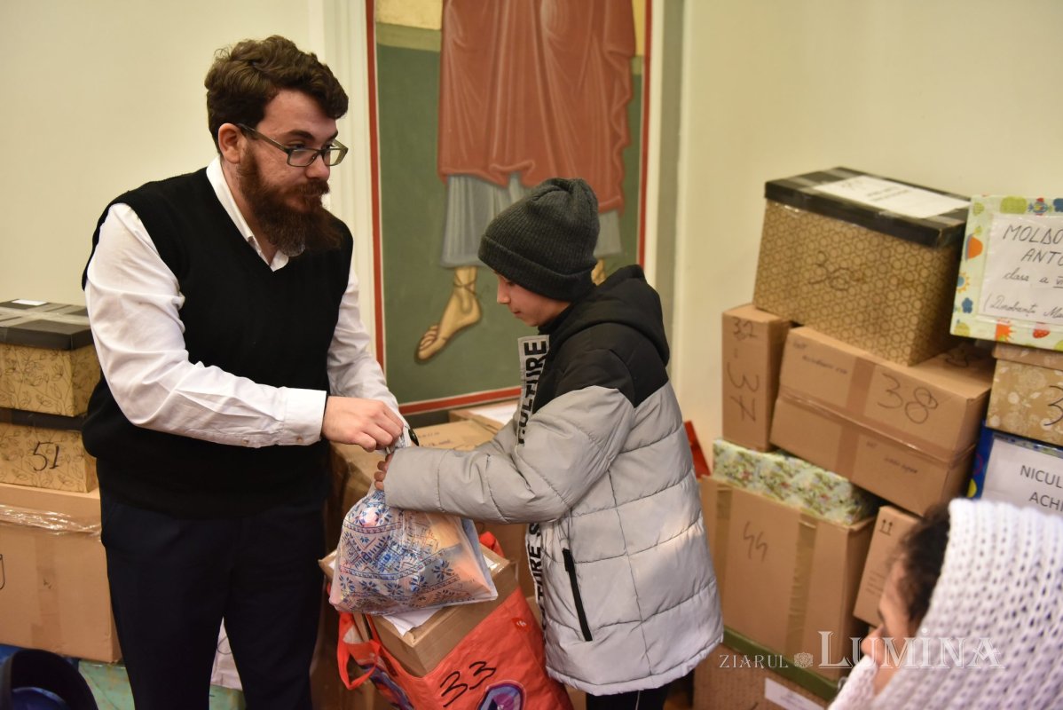 Proiectul „Îmbracă un copil de Paști”  în Protoieria Sector 3 Capitală 249319