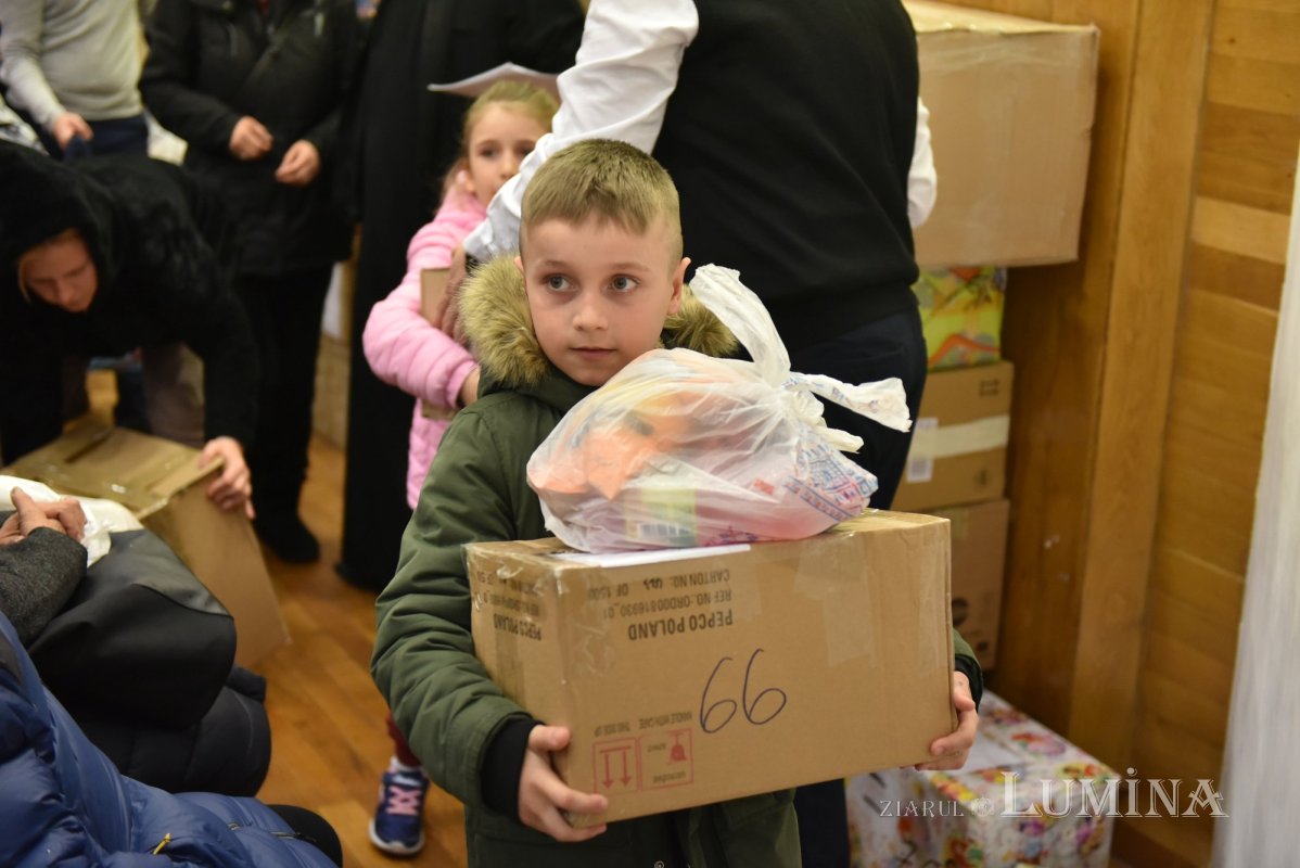 Proiectul „Îmbracă un copil de Paști”  în Protoieria Sector 3 Capitală 249326