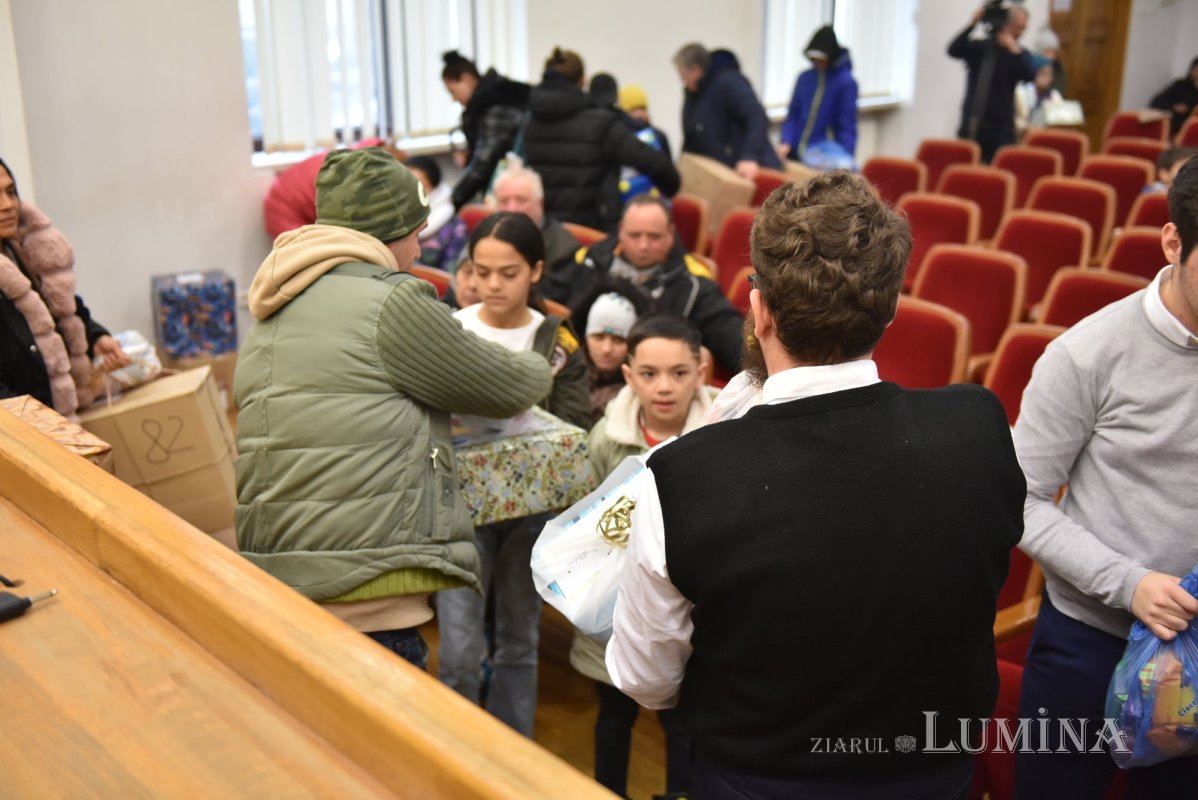 Proiectul „Îmbracă un copil de Paști”  în Protoieria Sector 3 Capitală 249330