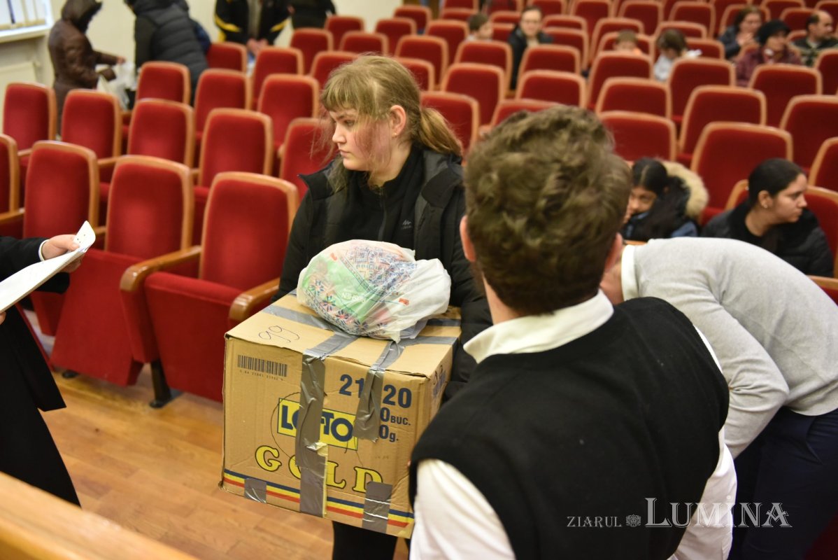 Proiectul „Îmbracă un copil de Paști”  în Protoieria Sector 3 Capitală 249331