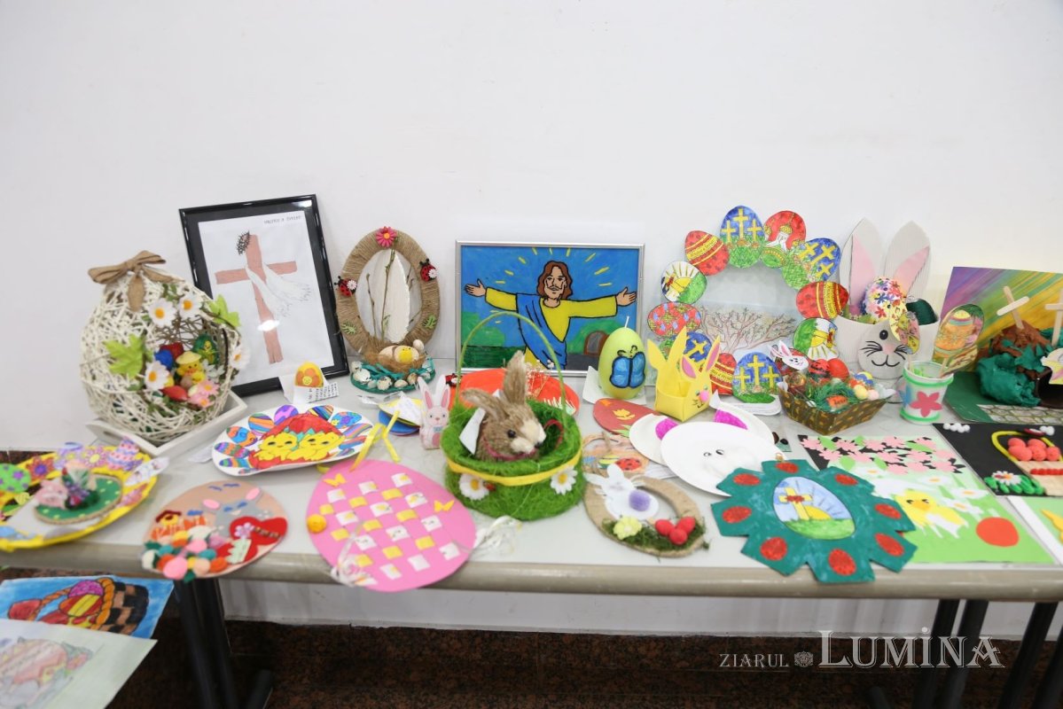 Premierea elevilor câștigători la concursul „Bucuria Învierii” 249365