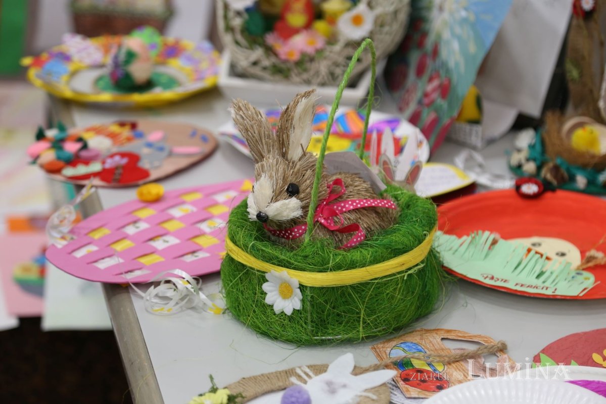 Premierea elevilor câștigători la concursul „Bucuria Învierii” 249368