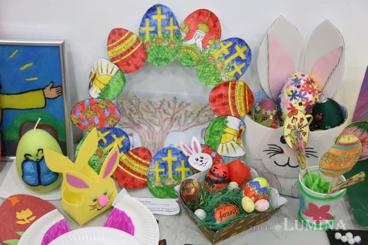 Premierea elevilor câștigători la concursul „Bucuria Învierii” 249369