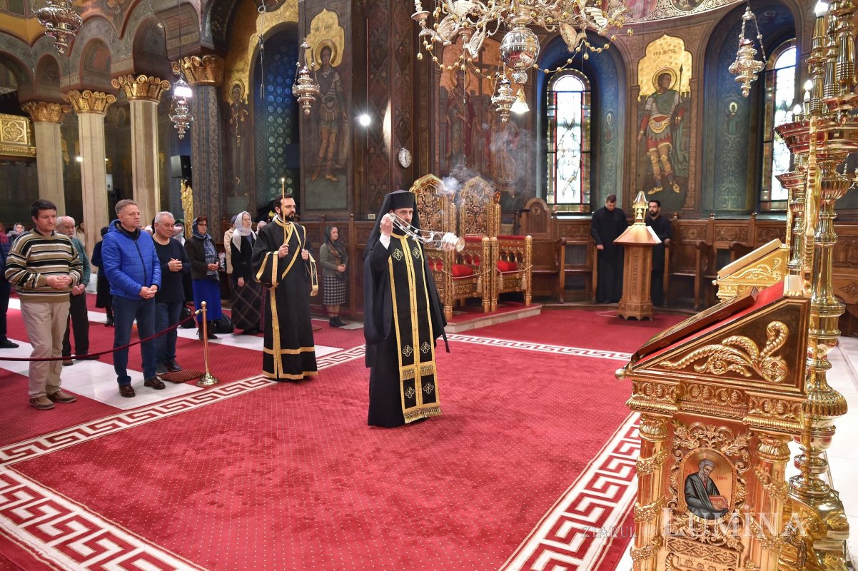Deniile din Săptămâna Mare încep duminică seara la Catedrala Patriarhală 249496