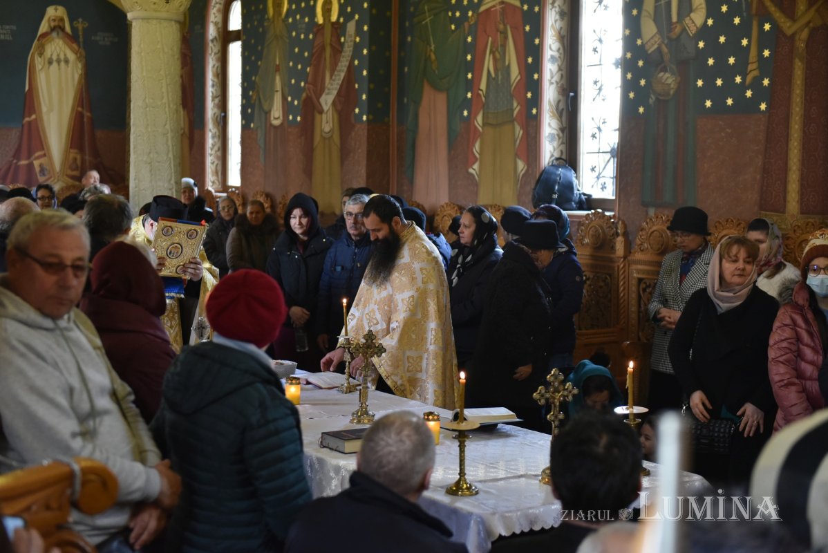 Daruri pentru credincioșii romi de la Parohia Mărcuța din București 249534