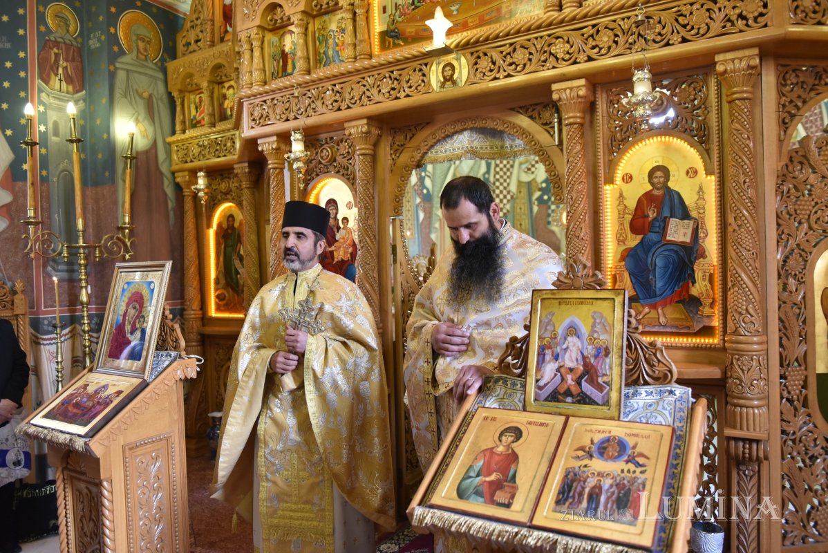 Daruri pentru credincioșii romi de la Parohia Mărcuța din București 249535