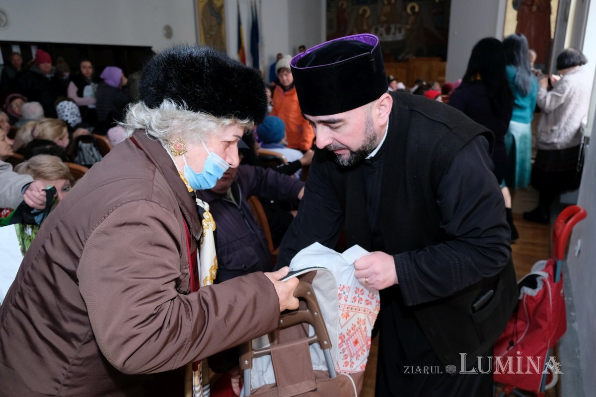 Protoieria Sector 3 Capitală a venit în sprijinul persoanelor nevoiașe 250168