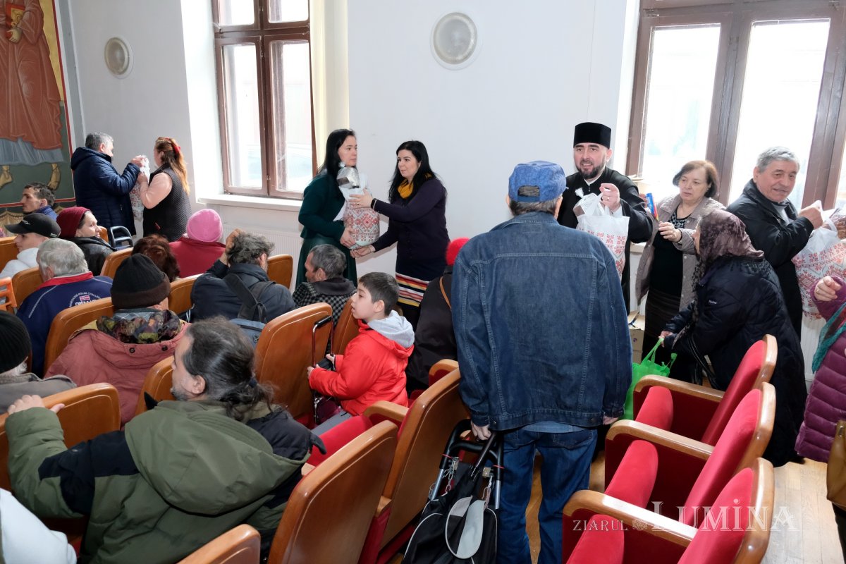 Protoieria Sector 3 Capitală a venit în sprijinul persoanelor nevoiașe 250172