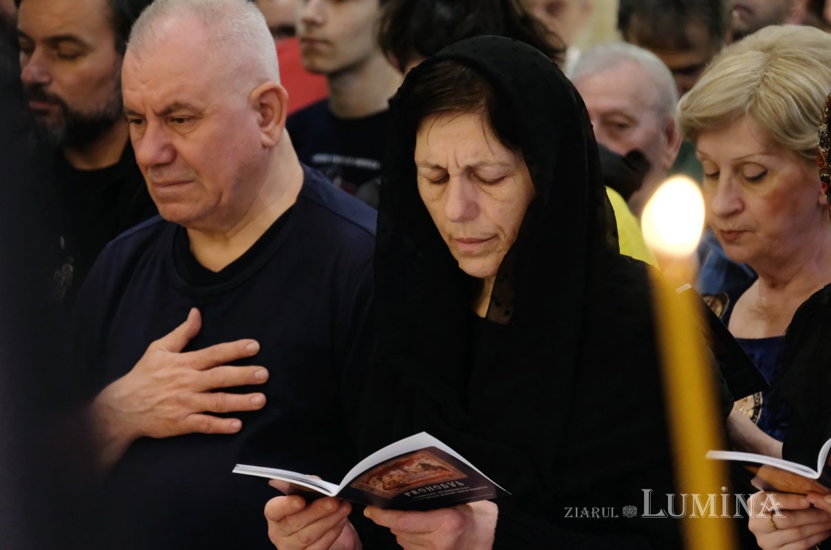 Denia Prohodului Domnului la Catedrala Patriarhală 250489