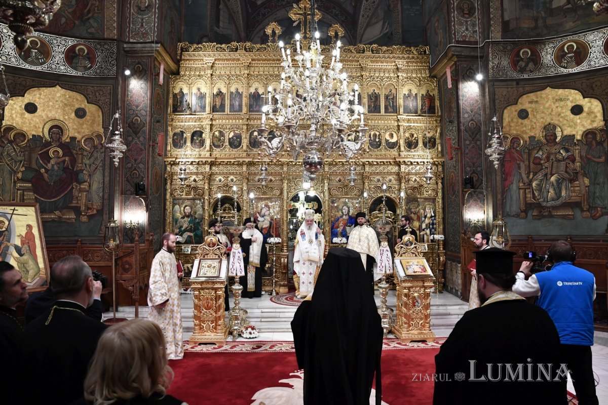 Ceremonia primirii Sfintei Lumini în Catedrala Patriarhală 250561