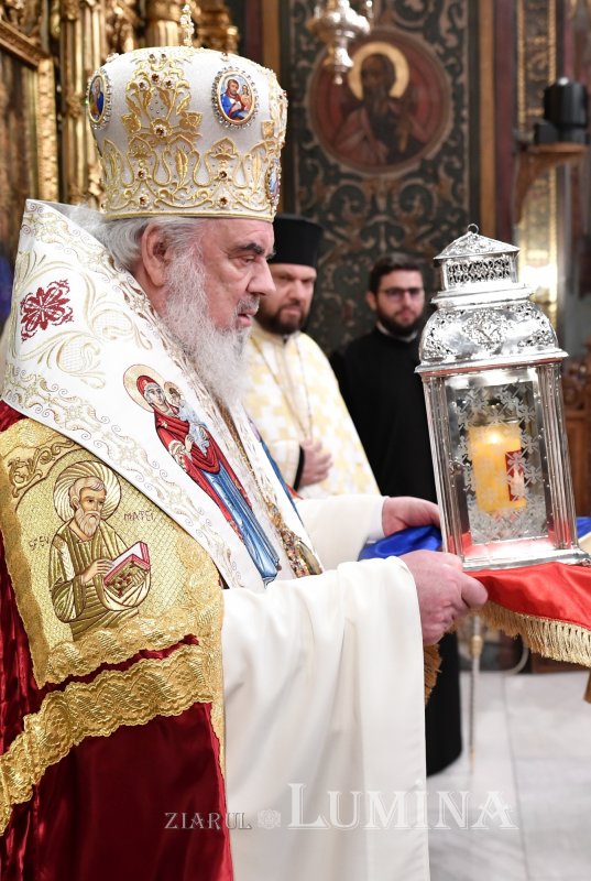 Ceremonia primirii Sfintei Lumini în Catedrala Patriarhală 250563