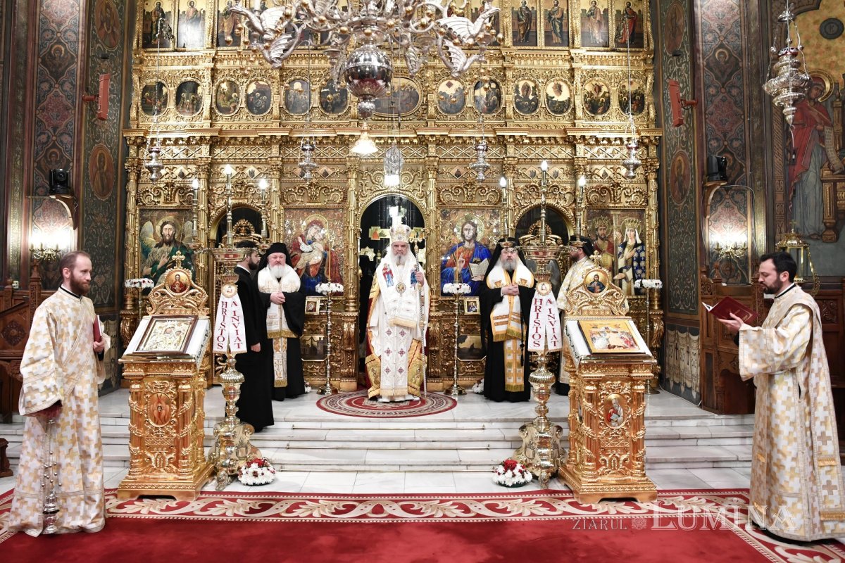Ceremonia primirii Sfintei Lumini în Catedrala Patriarhală 250564