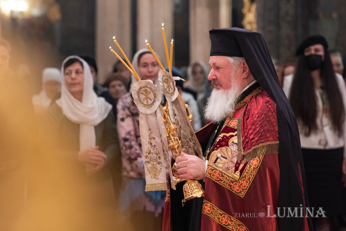 Binecuvântarea Izvorului Tămăduirii pentru bucureșteni  251825