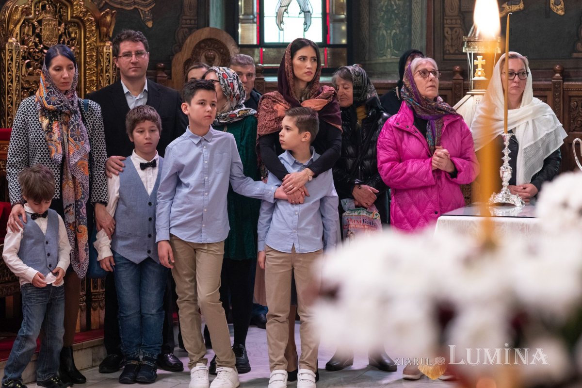 Binecuvântarea Izvorului Tămăduirii pentru bucureșteni  251830