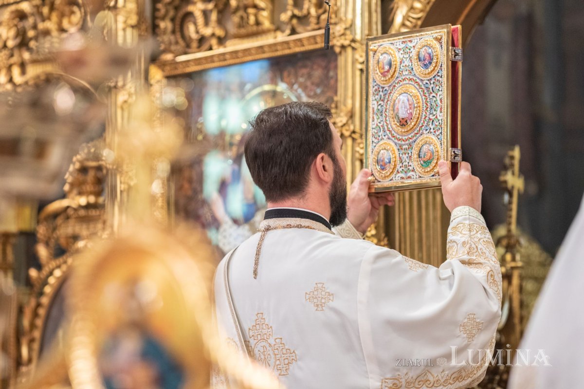 Binecuvântarea Izvorului Tămăduirii pentru bucureșteni  251840