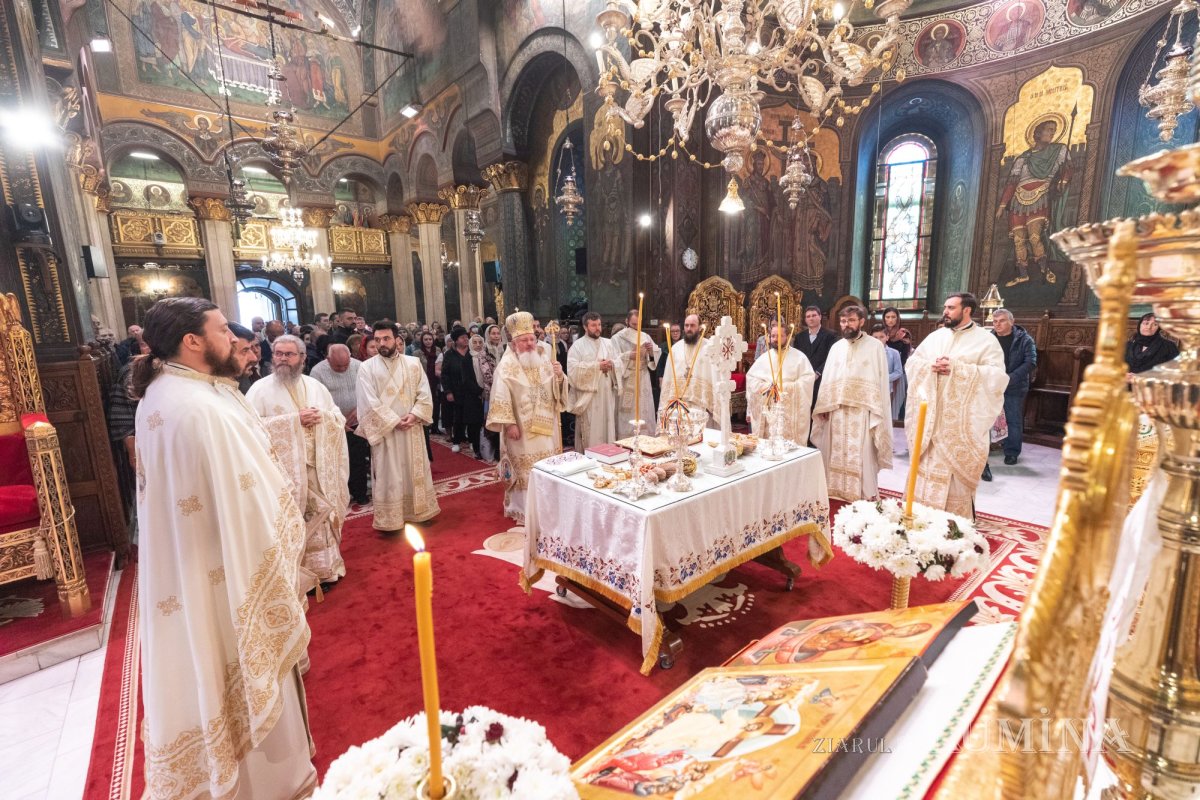 Binecuvântarea Izvorului Tămăduirii pentru bucureșteni  251892