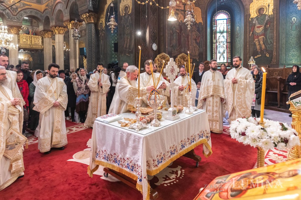 Binecuvântarea Izvorului Tămăduirii pentru bucureșteni  251893