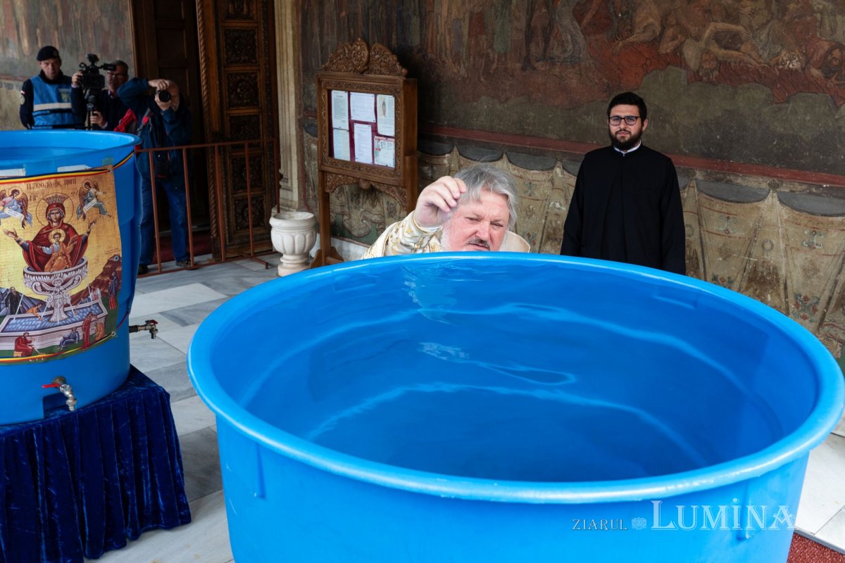 Binecuvântarea Izvorului Tămăduirii pentru bucureșteni  251894