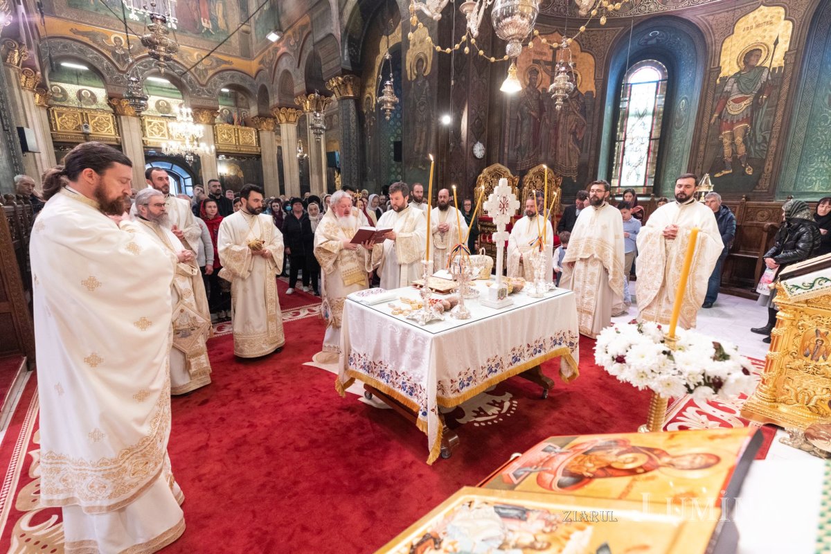 Binecuvântarea Izvorului Tămăduirii pentru bucureșteni  251896