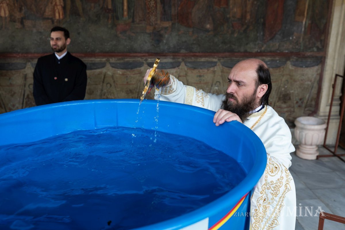 Binecuvântarea Izvorului Tămăduirii pentru bucureșteni  251899