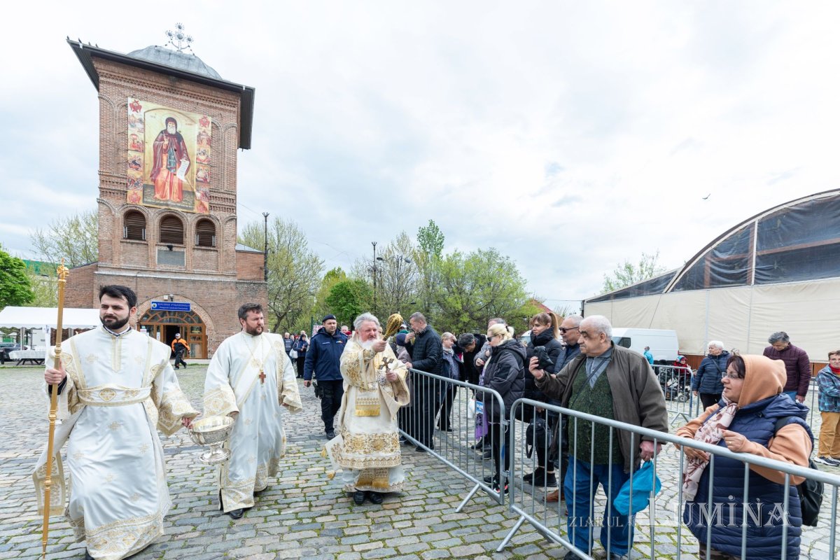 Binecuvântarea Izvorului Tămăduirii pentru bucureșteni  251902