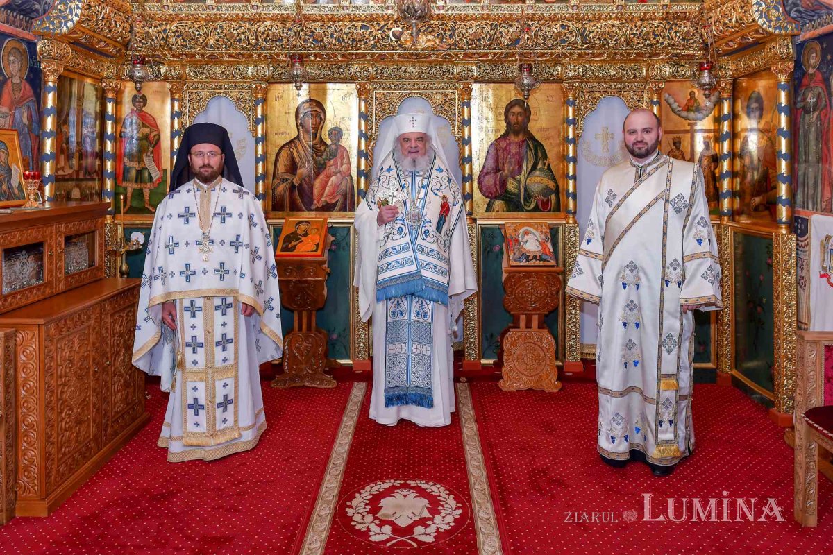 „Hristos Cel înviat este dătător de vindecare, de sănătate și de mântuire” 251769