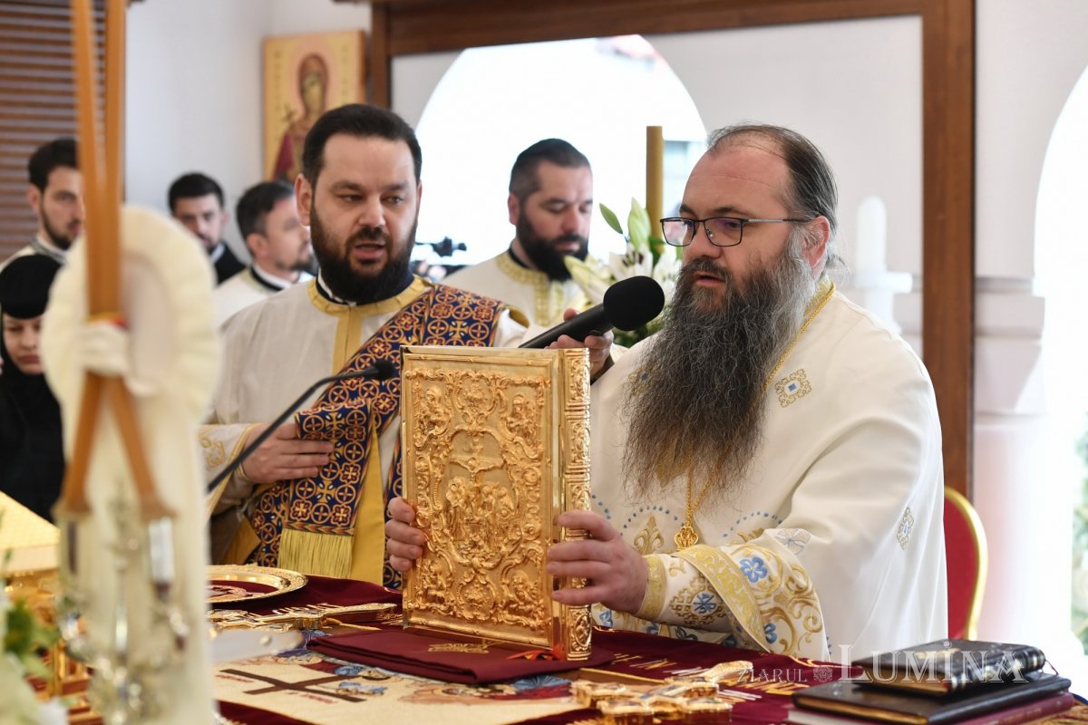 Pelerinaj la izvorul tămăduitor al Mănăstirii Ghighiu 251778