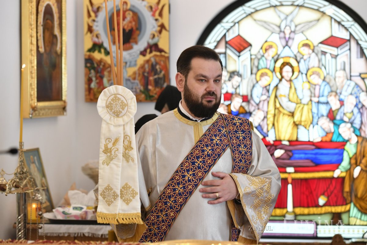 Pelerinaj la izvorul tămăduitor al Mănăstirii Ghighiu 251780