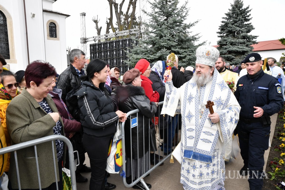 Pelerinaj la izvorul tămăduitor al Mănăstirii Ghighiu 251821