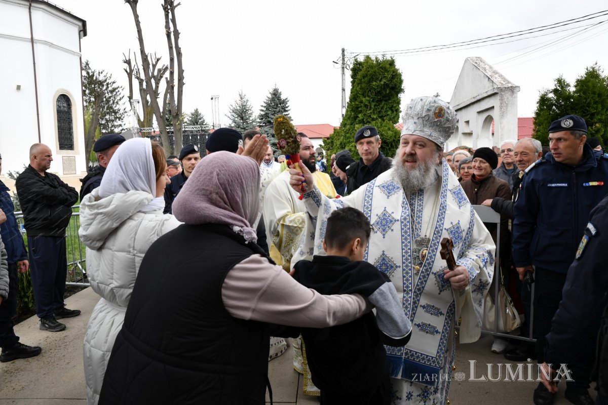 Pelerinaj la izvorul tămăduitor al Mănăstirii Ghighiu 251822