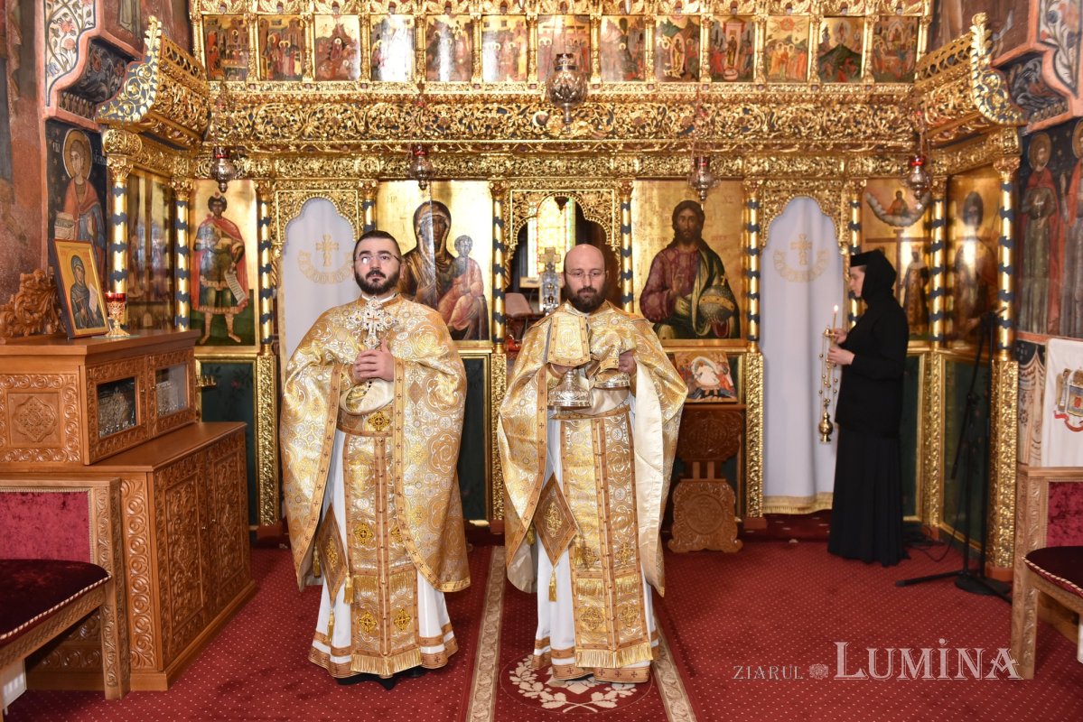 „Credința în Iisus Hristos este izvor de viață veșnică” 251964