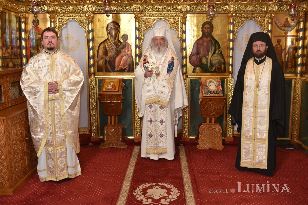 „Dumnezeu a răsplătit cu bucuria Învierii persoanele care au văzut suferințele și moartea lui Hristos” 252455