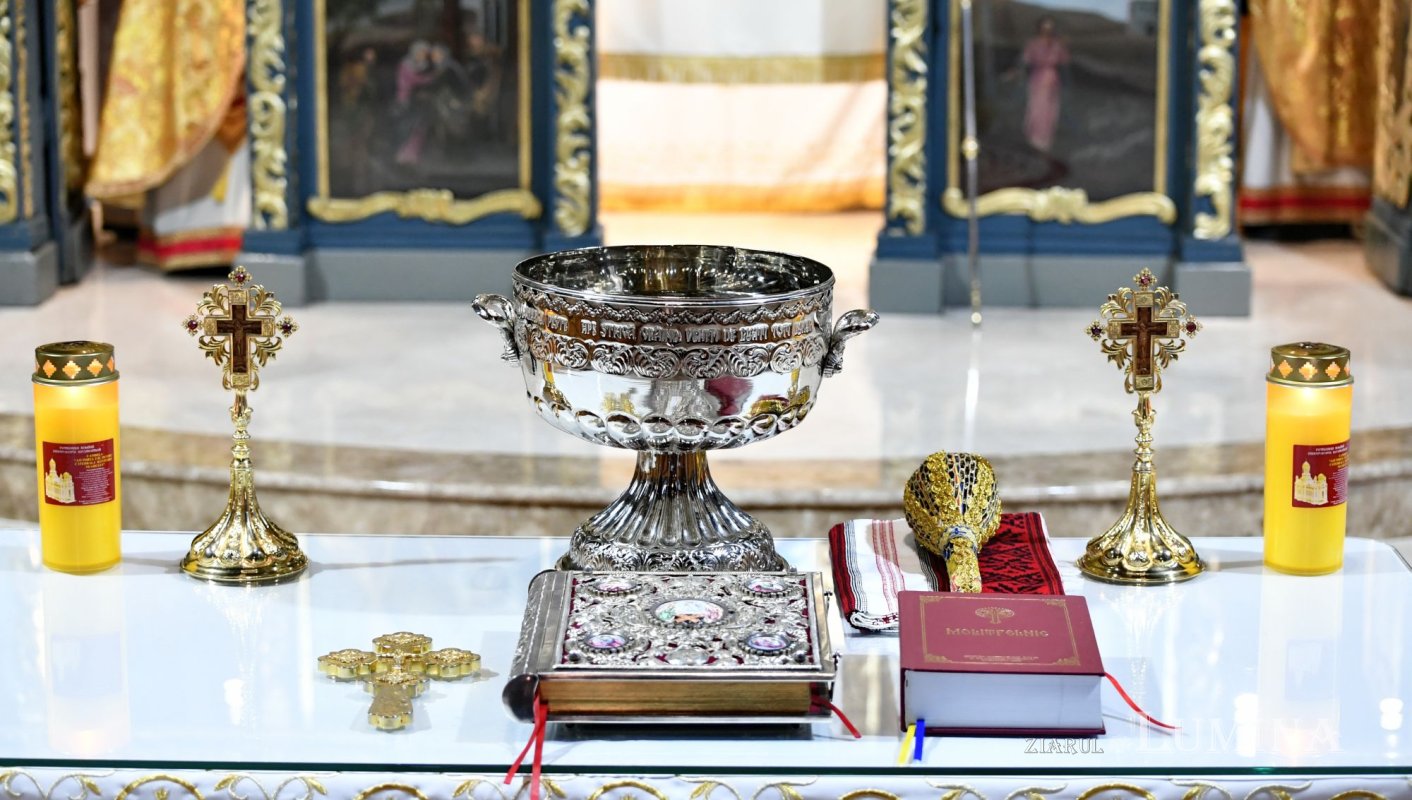 Înnoire la Biserica Domnească din București 252464