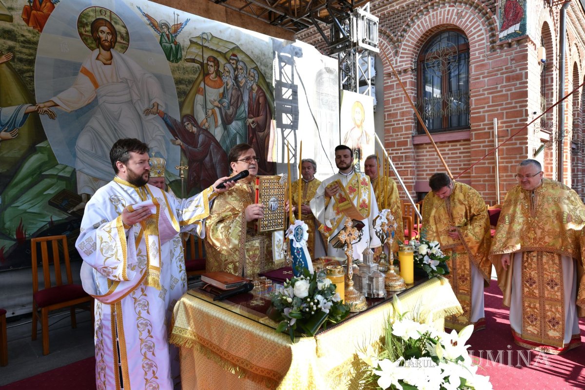 Înnoire la Biserica Domnească din București 252467