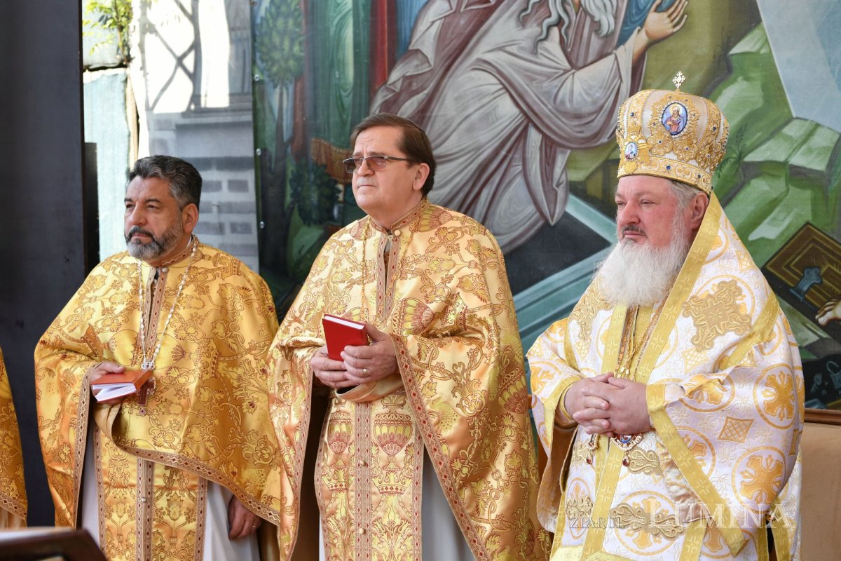 Înnoire la Biserica Domnească din București 252476