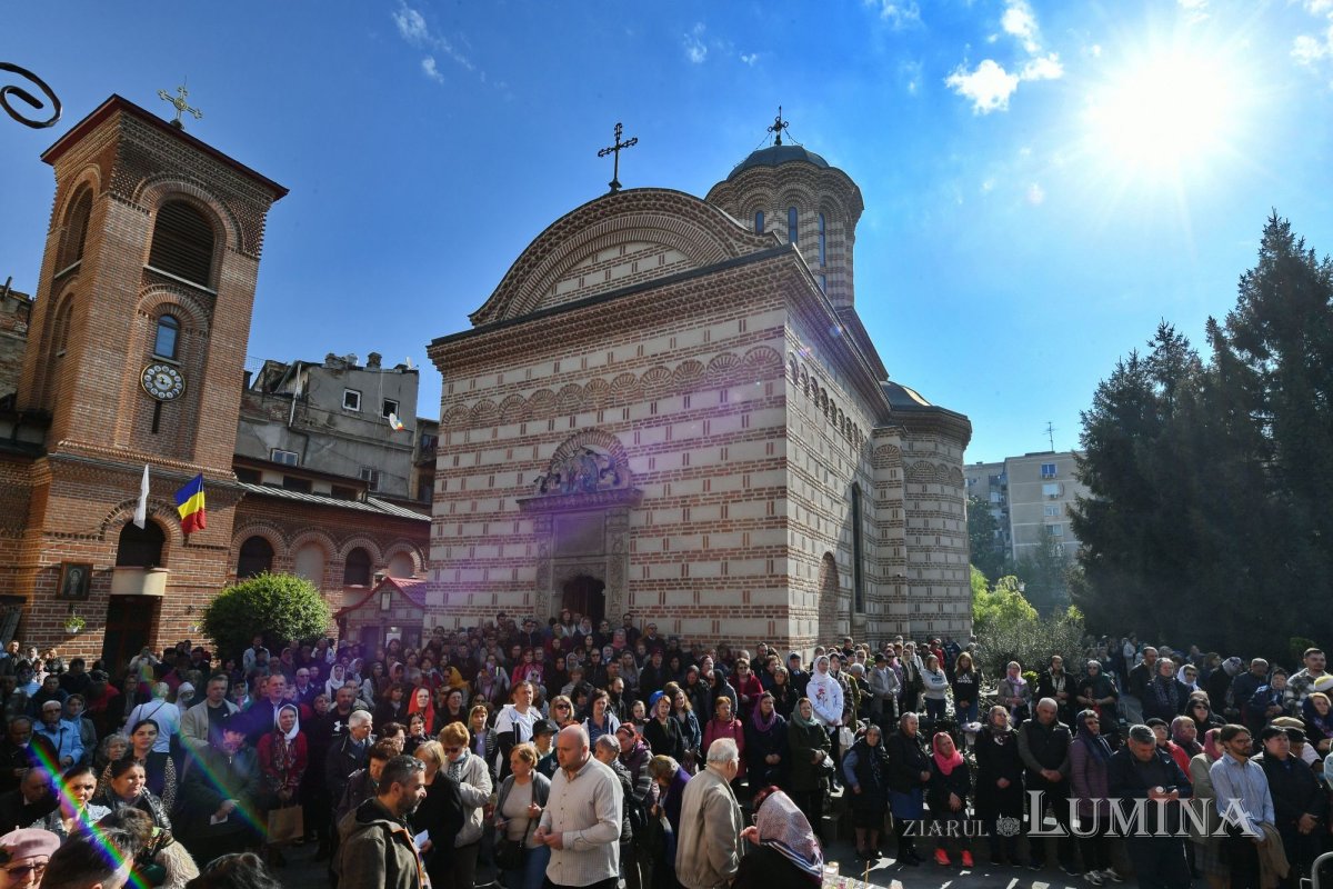 Înnoire la Biserica Domnească din București 252479