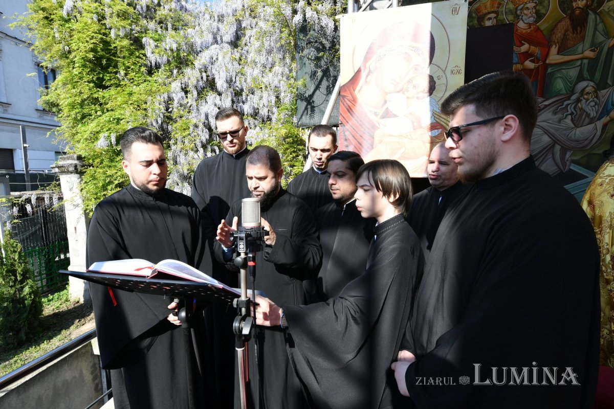 Înnoire la Biserica Domnească din București 252482