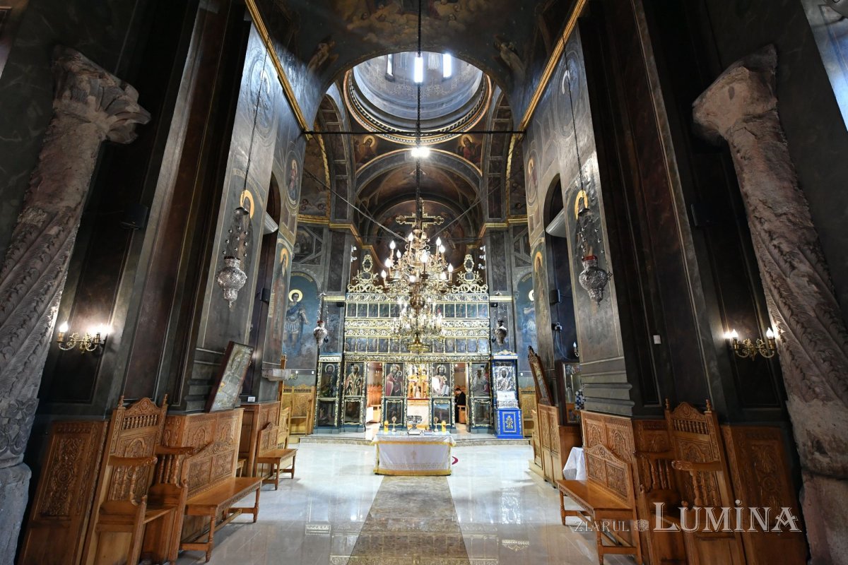 Înnoire la Biserica Domnească din București 252492