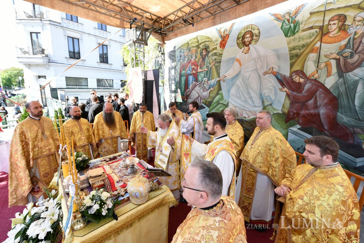 Înnoire la Biserica Domnească din București 252505