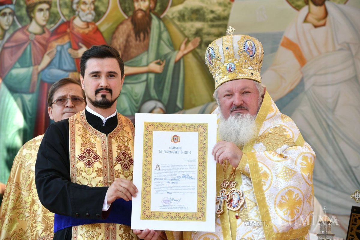 Înnoire la Biserica Domnească din București 252513