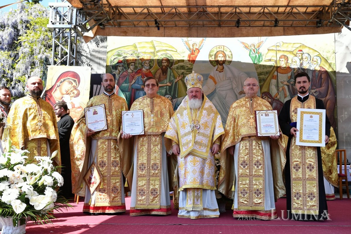 Înnoire la Biserica Domnească din București 252514