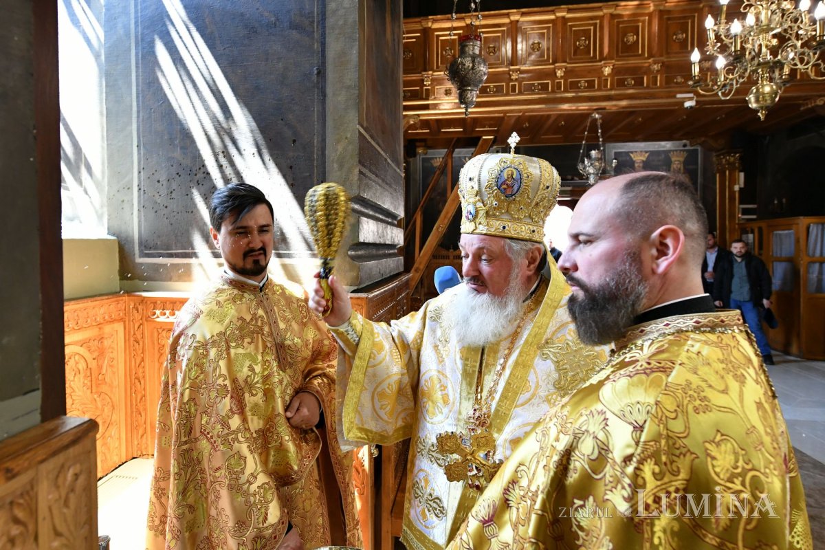 Înnoire la Biserica Domnească din București 252532