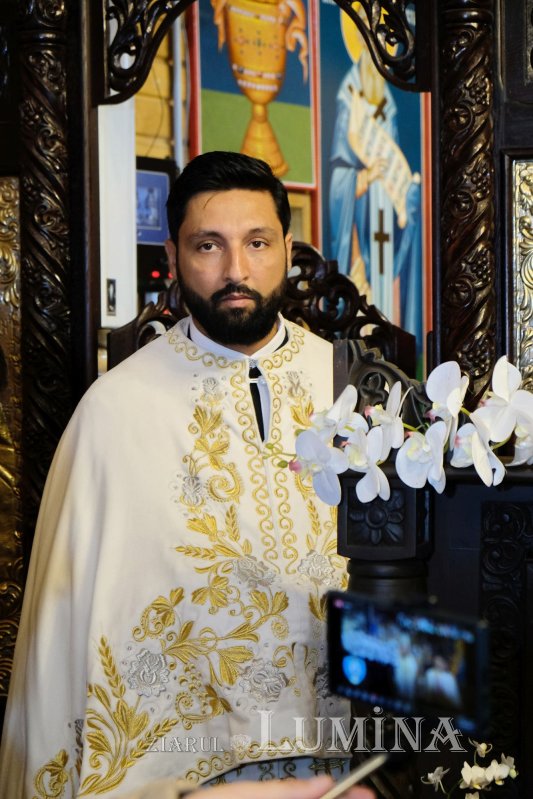 Laudă adusă ocrotitorului Olteniei la Parohia Săbăreni din Buftea 252989