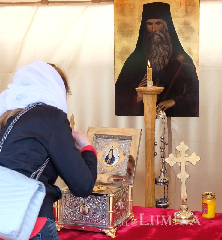 Laudă adusă ocrotitorului Olteniei la Parohia Săbăreni din Buftea 253001