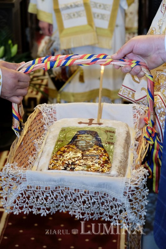 Laudă adusă ocrotitorului Olteniei la Parohia Săbăreni din Buftea 253008