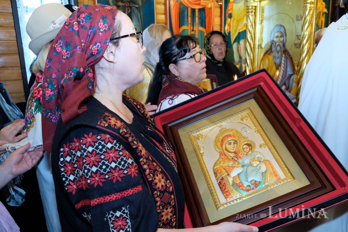 Laudă adusă ocrotitorului Olteniei la Parohia Săbăreni din Buftea 253010