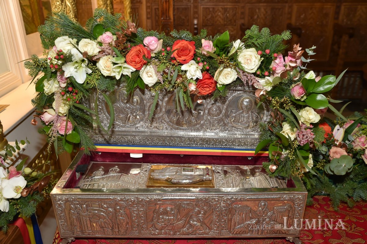 Mâna dreaptă a Sfântului Nicolae, de peste patru veacuri în Bucureşti 253485