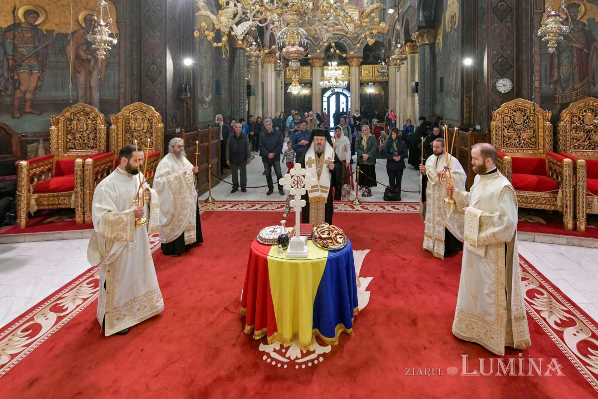 Pomenire și recunoștință regilor României la Catedrala Patriarhală 253705
